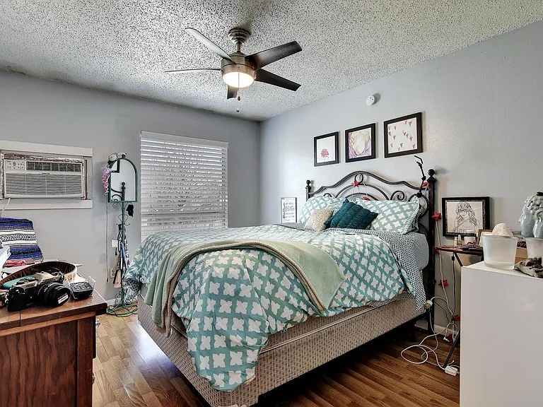 5012 Duval St #202 — Photo 22