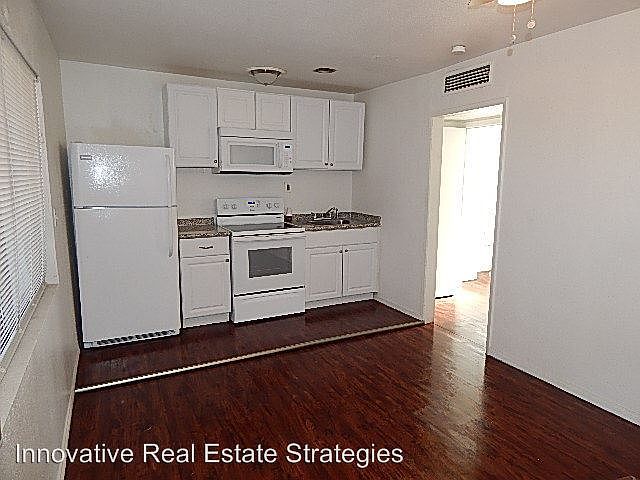 2nd image of 409 W Adams Ave APT 2