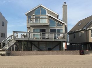 47 Beach Rd W, Old Saybrook, CT 06475