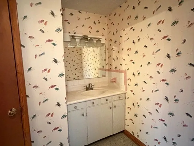 1701 Westside Dr — Photo 21