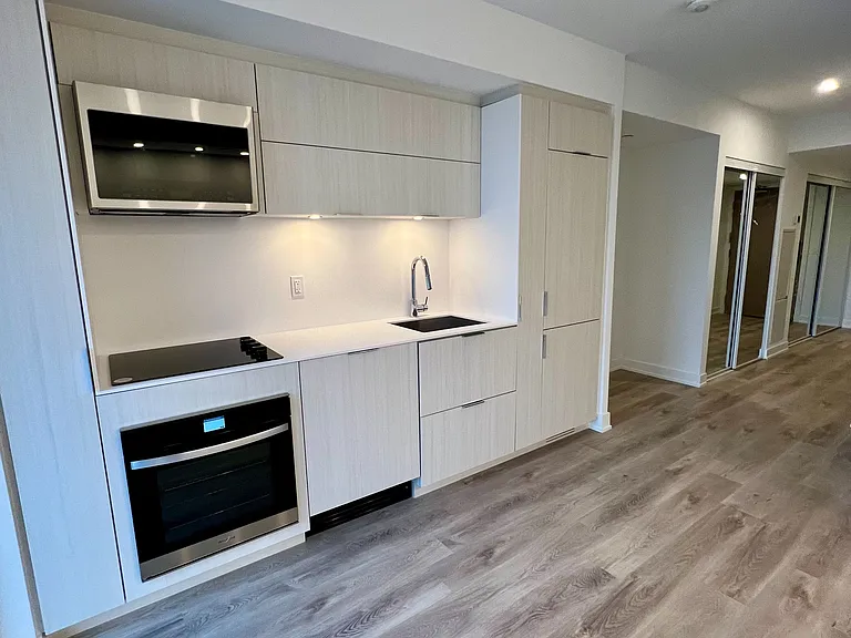 370 Martha St #311 — Photo 17