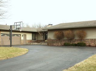 1305 Brookside Dr, Rochelle, IL 61068