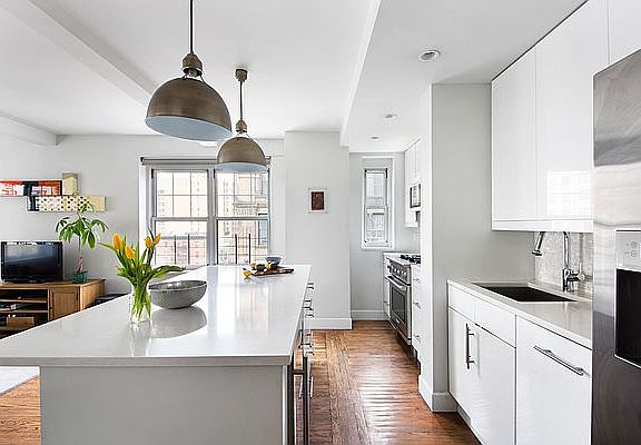 5th image of 200 E 16th St #7HJG