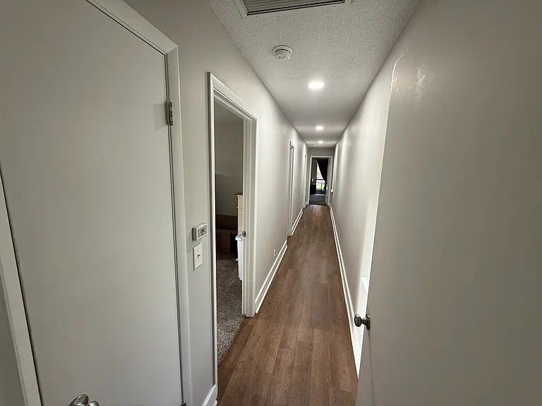 117 Crossbrook Dr — Photo 14