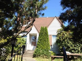 8814 12th Ave NE, Seattle, WA 98115