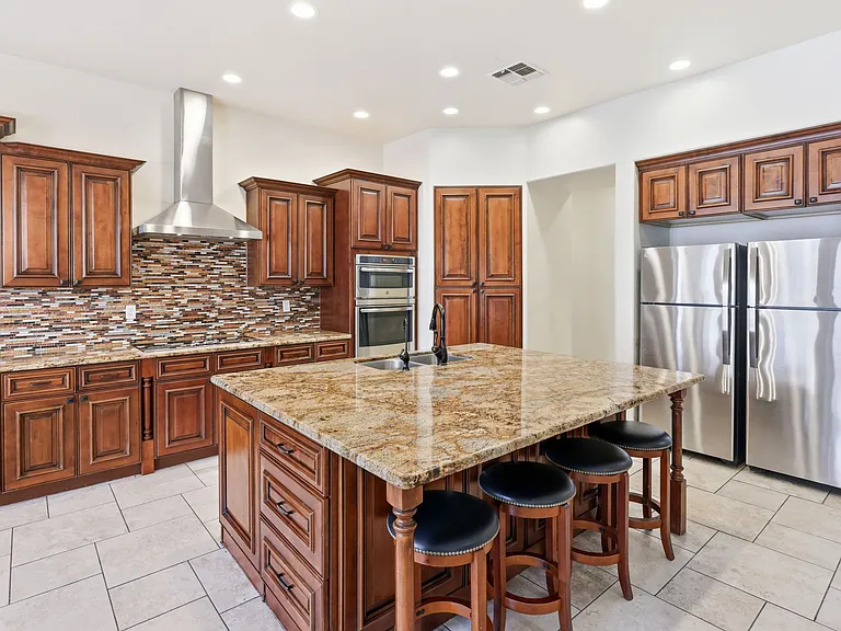 622 E Vinedo Ln — Photo 16