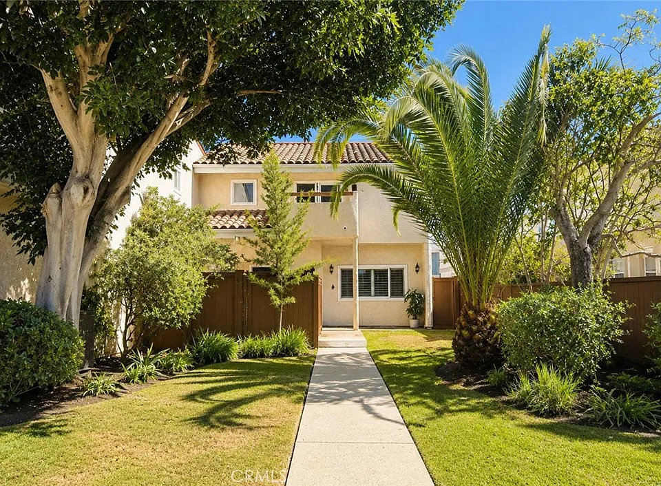 2020 Farrell Ave