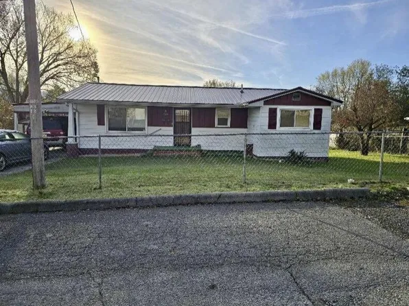 806 Brummit St, Rogersville, TN 37857