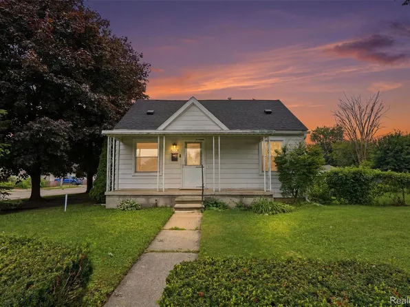 1642 Lathers St, Garden City, MI 48135