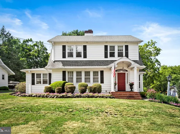 82 S Main St, Allentown, NJ 08501