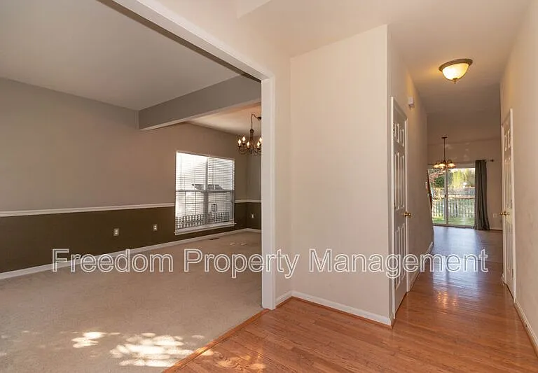 6758 Sutton Oaks Way — Photo 29
