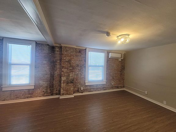 2nd image of 410 W 3rd Ave APT 306