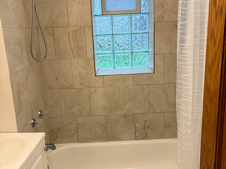 2827 N Springfield Ave #1 — Photo 6