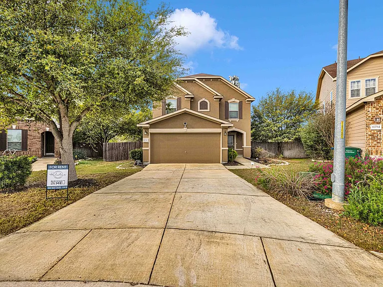 6730 Carmona Pass — Photo 2