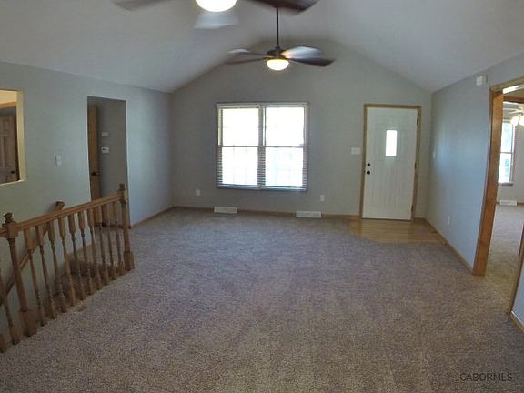 4th image of 3015 Mercedes Ln