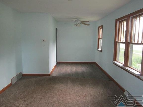 5th image of 211 N Lee Ave