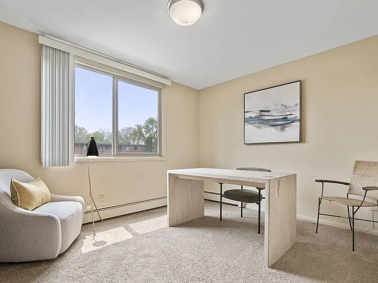 West End Apartments — Photo 22