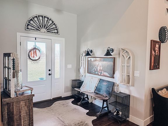 4th image of 1060 E 431st Road