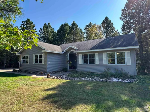 132 Wintergreen Trl, Marquette, MI 49855