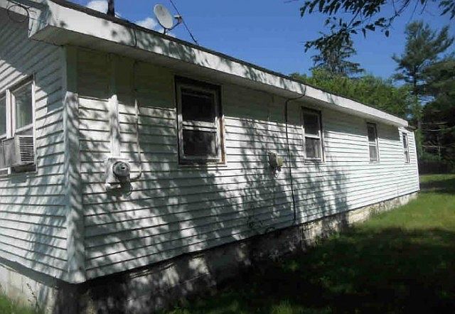 2nd image of 4 Kathryn Dr