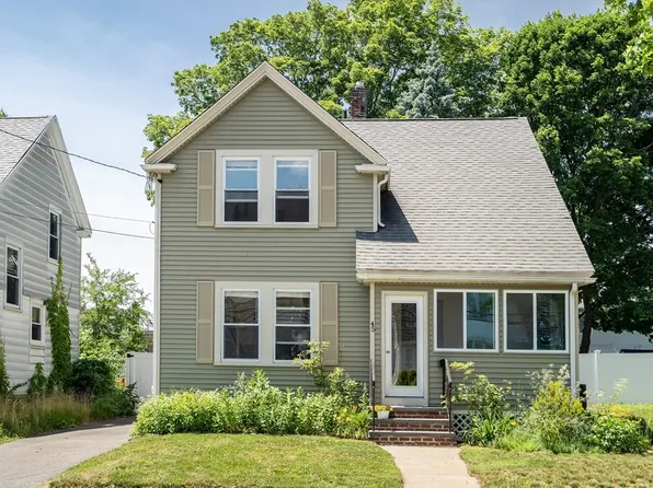45 Clifford St, Hyde Park, MA 02136