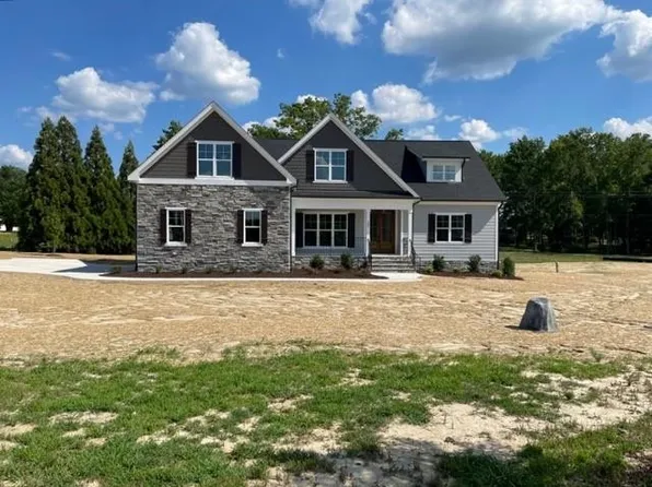 25 Old Garden Ln, Youngsville, NC 27596