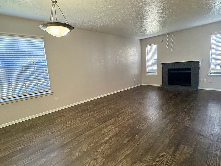 Pleasant Creek Apartments — Photo 45