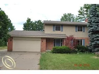 2496 Doris Dr photo 1