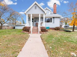 21504 Caledonia Ave, Hazel Park, MI 48030
