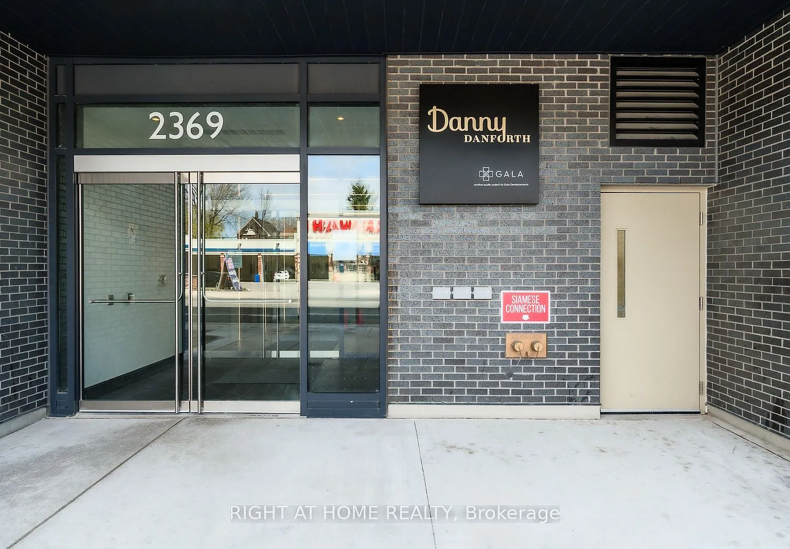 Danny Danforth — Photo 2