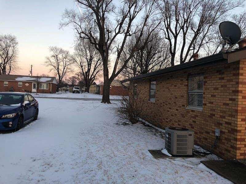 1st image of 1160 Lola St