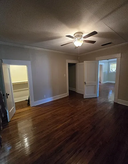 200 Henley Perry Dr — Photo 17