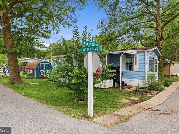 3rd image of 29 Key Largo Dr