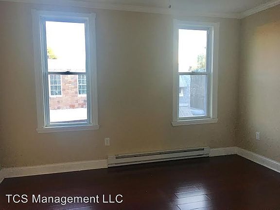 5th image of 1810 E Thayer St