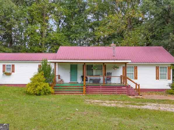 2695 Brays Lake Rd, Royston, GA 30662