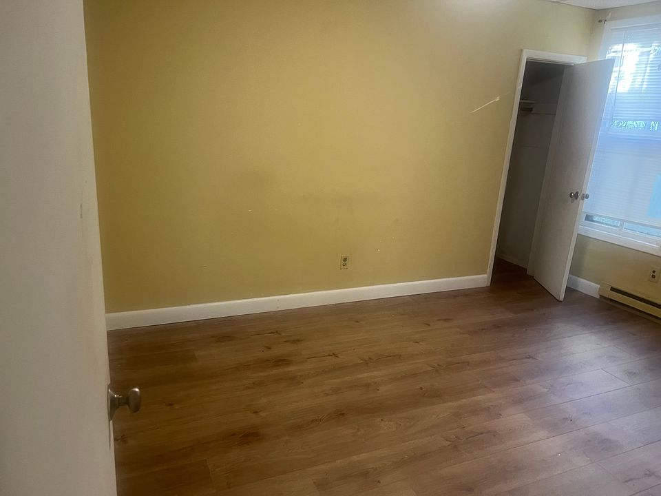 2nd image of 14 Crofut St #1-A