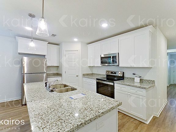 5th image of 11365 Camden Court Cir