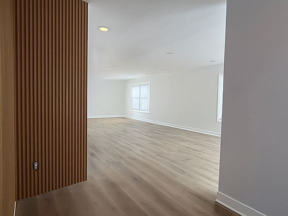 5th image of 645 Ocean Ave