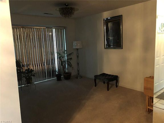 4th image of 2305 Zornbrook Dr