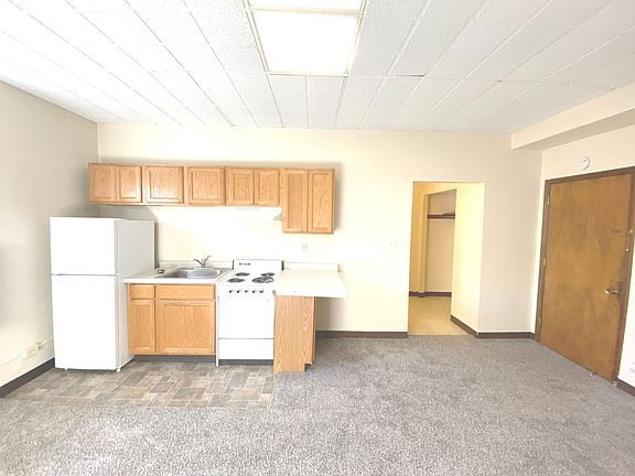 2nd image of 1233 N Marshall St #389