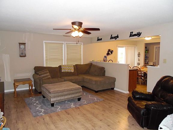 3rd image of 1617 Wagner Dr