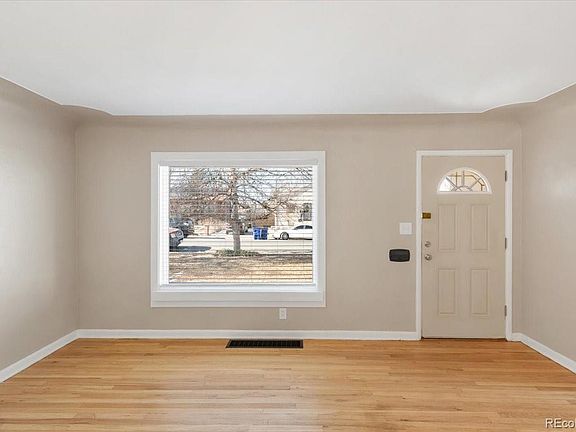 5th image of 1364 Iola Street