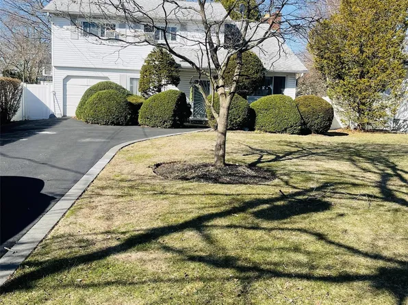 1346 Peapond Road, Bellmore, NY 11710
