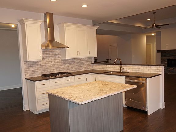 4th image of 19348 Beaver Creek Ln