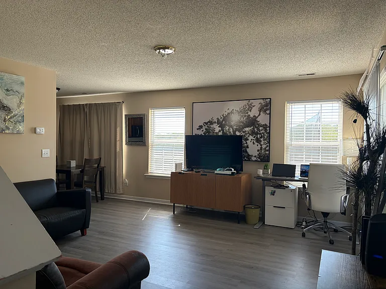 7229 Brighton Hill Ln — Photo 5