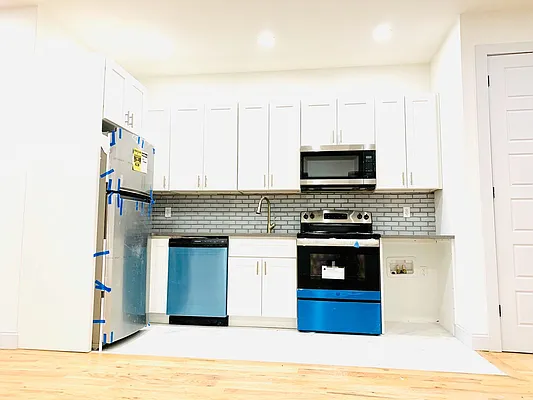 Rented by Blue Egg Realty Corp | media 13