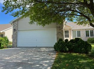 8045 Cheney Ridge Rd, Lincoln, NE 68516