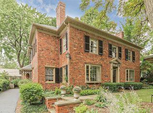 20961 Sydenham Rd, Shaker Heights, OH 44122