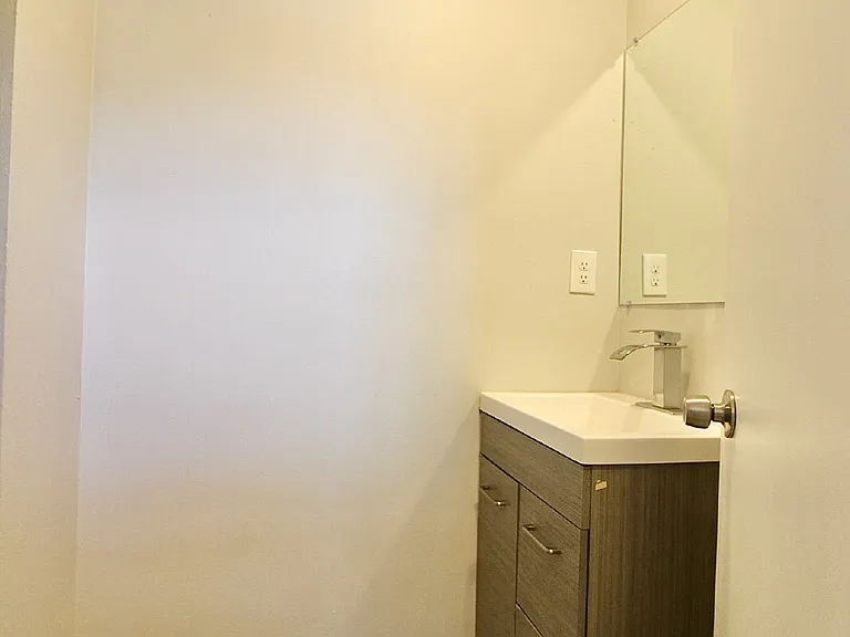 3614 N Monaco Street Pkwy — Photo 13