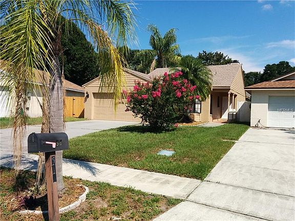 2nd image of 520 Sheridan Dr